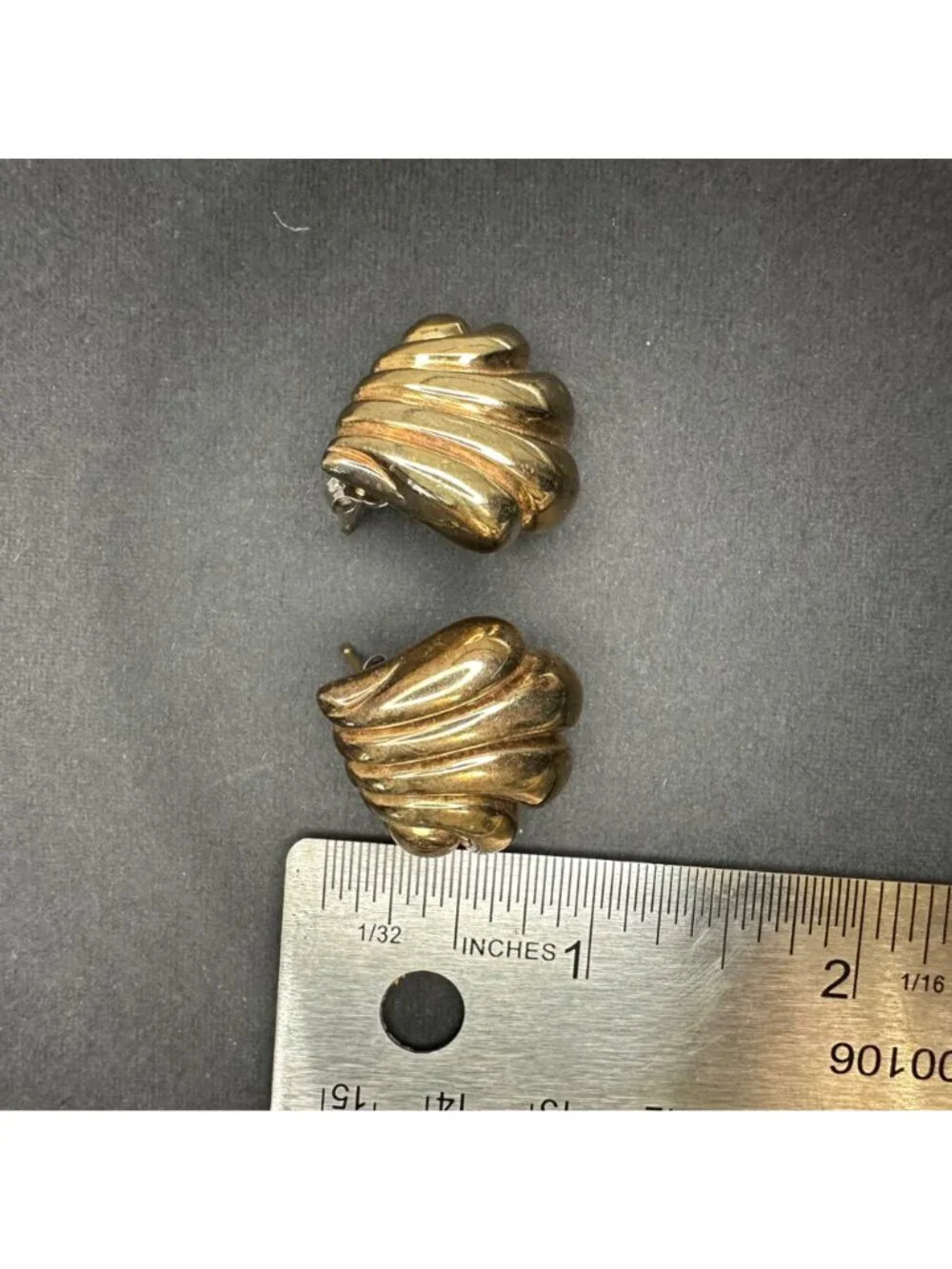 Vintage Sterling Silver Vermeil Large Puffy Shell Stud Earrings Italy 9.8 grams